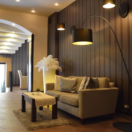 Pensiunea Lido Piatra Neamţ Extérieur photo